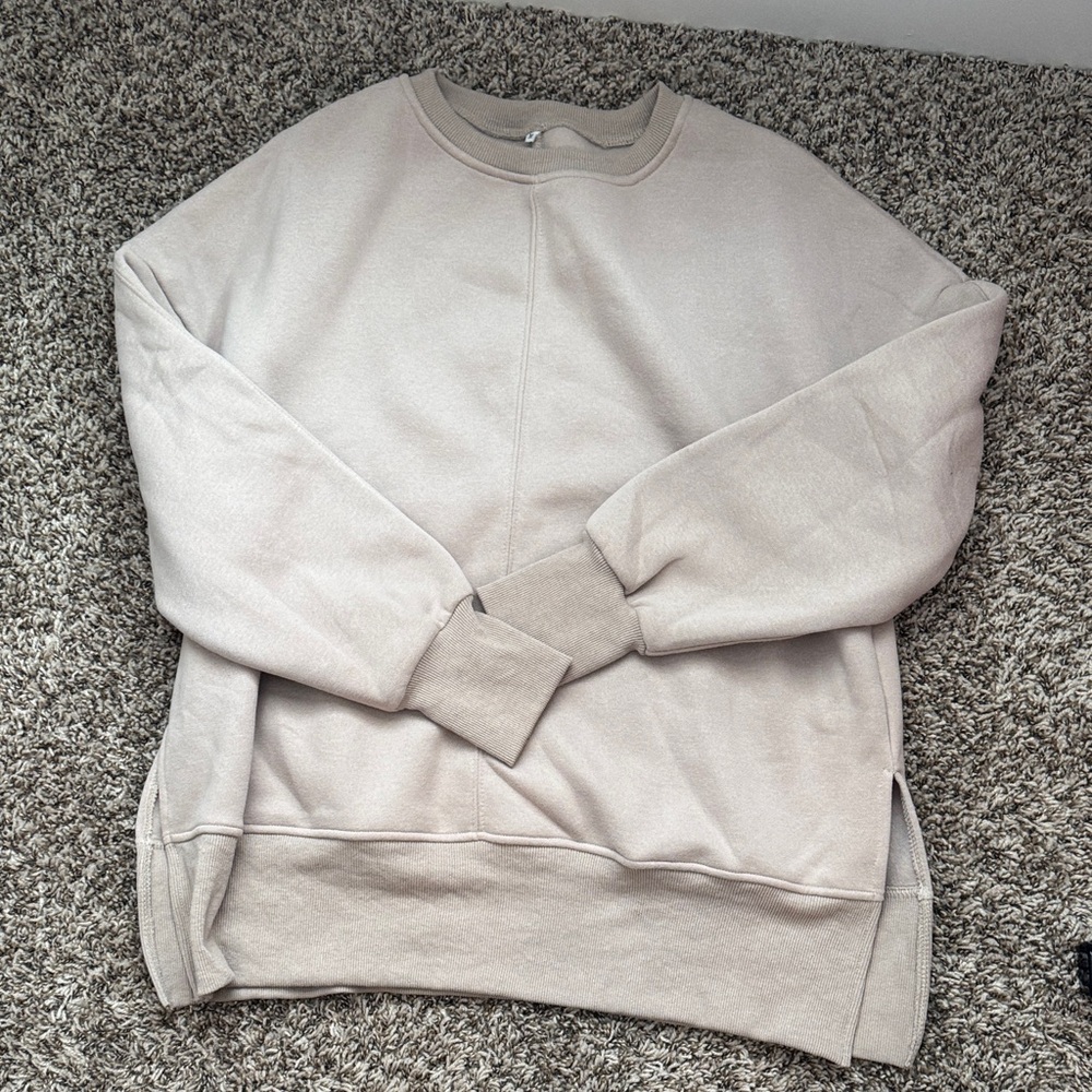 Women’s Crewneck Pullover Sweatshirt - Beige